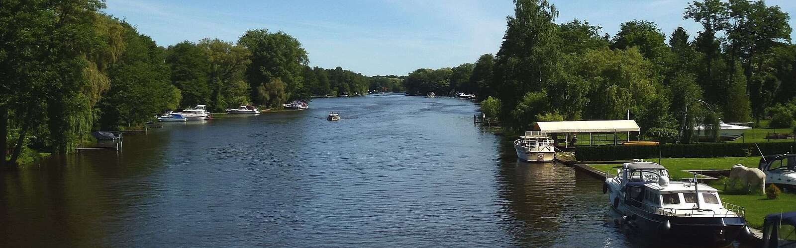Blick auf die Dahme von der Brücke in Prieros