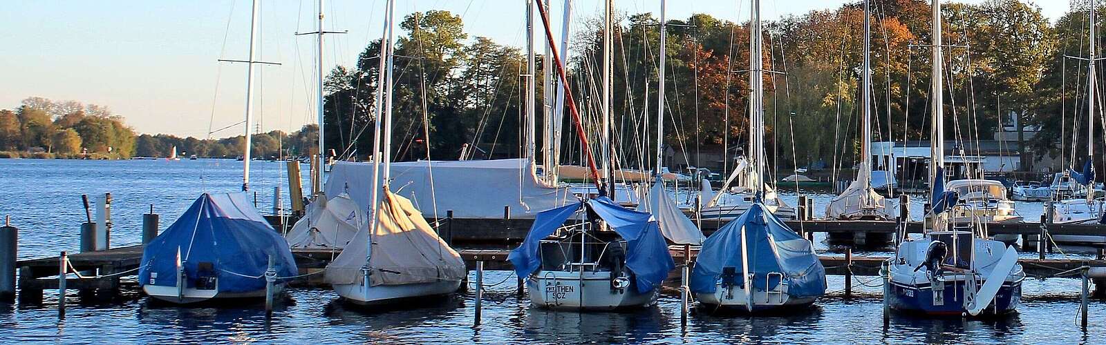 Boote auf dem Zeuthener See